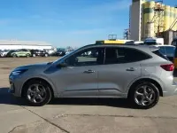 Usado Ford Kuga ST-Line 180 HP (132 kW) 2025 Prateado SUV