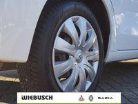 Gebraucht Toyota Yaris 69 PS (50 kW) 2017 Weiß Limousine