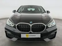 Gebraucht BMW 120 Advantage 190 PS (139 kW) 2023 Saphirschwarz Kleinwagen