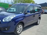 Gebraucht Opel Combo 120 PS (88 kW) 2017 Colmarblau/f:marineblau Van / Kleinbus