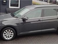 Gebraucht VW Passat 150 PS (110 kW) 2018 Silber Kombi
