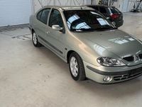 Gebraucht Renault Mégane 107 PS (78 kW) 2001 Grün Kleinwagen
