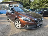 Gebraucht Volvo V40 190 PS (139 kW) 2015 Braun Limousine