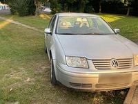 Second-hand VW Bora 105 CP (77 kW) 2000 Gri Berlinǎ