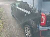 Second-hand VW e-up! 60 kW (82 CP) 2016 Negru Hatchback