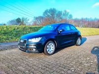 gebraucht Audi A1 AMBiTiON 1.6 TDI °SCHWARZ ° SCHECKHEFT ° 8 FACH ° 159 TKM