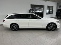 gebraucht Mercedes E220 T d 4M AHK+DISTR+NIGHT+WIDE+LED+KAM+18"LMR