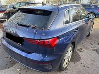 Gebraucht Audi A3 Edition .1 116 PS (85 kW) 2021 Blau Limousine