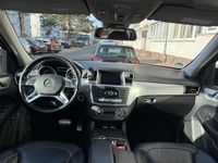 Gebraucht Mercedes ML250 Edition 1 204 PS (150 kW) 2012 Schwarz SUV