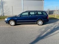 Gebraucht VW Passat 115 PS (84 kW) 2001 Blau Kombi