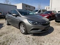 Gebraucht Opel Astra Edition 105 PS (77 kW) 2017 Beige grau (m2) Limousine