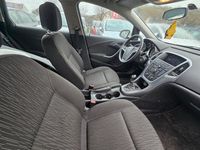 Gebraucht Opel Astra 101 PS (74 kW) 2012 Weiß Kombi