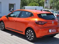 Używany Renault Clio V Equilibre 143 KM (105 kW) 2023 Pomarańczowy Hatchback