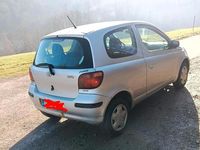 Gebraucht Toyota Yaris 65 PS (47 kW) 2003 Silber Kleinwagen