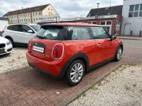 Gebraucht Mini ONE 102 PS (75 kW) 2018 Solaris orange Kleinwagen