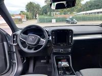Neu Volvo XC40 Plus 163 PS (119 kW) 2025 Grau SUV