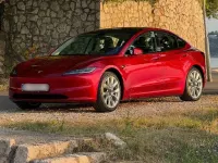 Gebraucht Tesla Model 3 Long Range AWD 366 kW (498 PS) 2024 Rot Limousine
