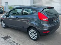 Gebraucht Ford Fiesta 82 PS (60 kW) 2010 Grau Kleinwagen