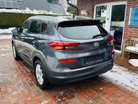 Gebraucht Hyundai Tucson Trend 132 PS (97 kW) 2019 Grau SUV