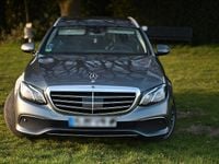 Gebraucht Mercedes E220 Exclusive 194 PS (142 kW) 2019 Grau Kombi