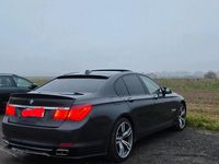 Gebraucht BMW 730 245 PS (180 kW) 2009 Grau Limousine