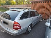 Second-hand Mercedes 200 163 CP (119 kW) 2003 Negru Break