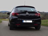 Gebraucht Opel Astra Edition 179 PS (131 kW) 2010 Schwarz Limousine