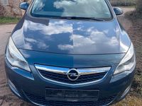 Gebraucht Opel Astra 101 PS (74 kW) 2010 Blau Limousine