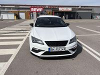 Używany Seat Leon 4Drive 300 KM (220 kW) 2017 Biały Kombi