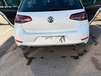 Gebraucht VW Golf VII 150 PS (110 kW) 2019 Weiß Limousine