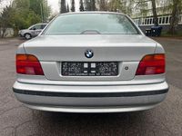 Gebraucht BMW 523 170 PS (125 kW) 1997 Silber Limousine