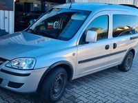 Second-hand Opel Combo 89 CP (65 kW) 2005 Argintiu Monovolum