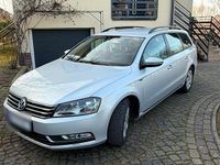Gebraucht VW Passat 150 PS (110 kW) 2012 Silber Kombi