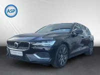 Gebraucht Volvo V60 253 PS (186 kW) 2022 Onyx black / metallic Kombi