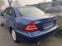 Gebraucht Mercedes C200 163 PS (119 kW) 2005 Blau Limousine