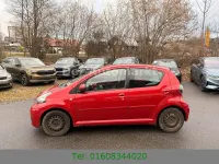 Używany Toyota Aygo 68 KM (50 kW) 2011 Czerwony Hatchback