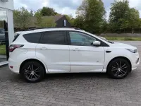 Gebraucht Ford Kuga ST-Line 182 PS (133 kW) 2017 Weiß SUV
