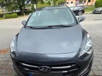 Gebraucht Hyundai i30 101 PS (74 kW) 2016 Silber Limousine