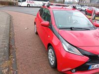 gebraucht Toyota Aygo multimedia Navi tüv 10/25 rot