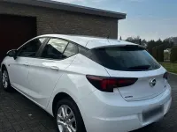 Gebraucht Opel Astra Selection 105 PS (77 kW) 2016 Weiß Kleinwagen