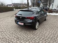 Używany Opel Astra Dynamic 105 KM (77 kW) 2016 Czarny Sedan/Limuzyna