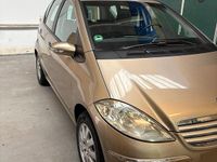 Gebraucht Mercedes A150 95 PS (69 kW) 2007 Gelb Kleinwagen