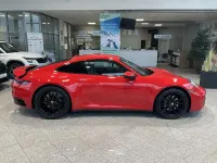 Gebraucht Porsche 911 Carrera 4 385 PS (283 kW) 2022 Rot Coupé
