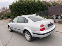 Gebraucht VW Passat Family 102 PS (75 kW) 2003 Silber Limousine