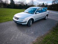 Gebraucht VW Passat 101 PS (74 kW) 1999 Silber Limousine