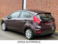Gebraucht Ford Fiesta 60 PS (44 kW) 2011 Violet Kleinwagen