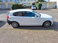 Gebraucht BMW 116 122 PS (89 kW) 2011 Weiß Kleinwagen