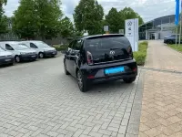 Second-hand VW up! Active 65 CP (47 kW) 2023 Negru Hatchback