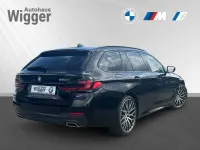 Gebraucht BMW 520 M Sport 190 PS (139 kW) 2023 Schwarz Limousine