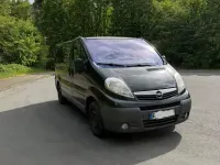 Gebraucht Opel Vivaro 114 PS (83 kW) 2011 Schwarz Van / Kleinbus